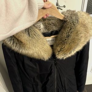 Aritzia Baboon Dawn Parka --excellent condition black